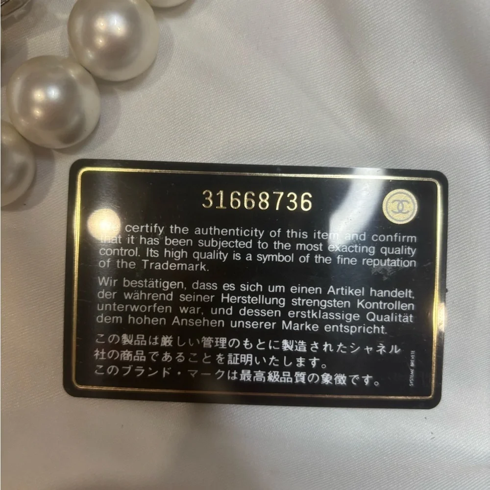 CHANEL MAXI PEARLS Clutch With Chain Bag - Picture 12 of 13